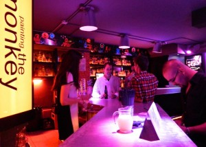 Vodka y Gin club Bar de copas en La Latina, Painting the Monkey