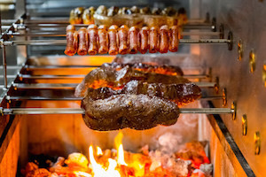 Los Espetinhos Restaurante brasileño en San Bernardo Los Espetinhos | Restaurante de cocina brasileña en San Bernardo