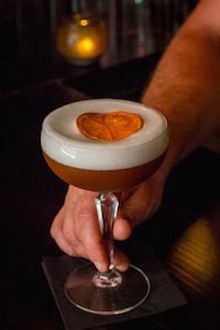BATON ROUGE Coctel Barrel-Aged Blood and Sand