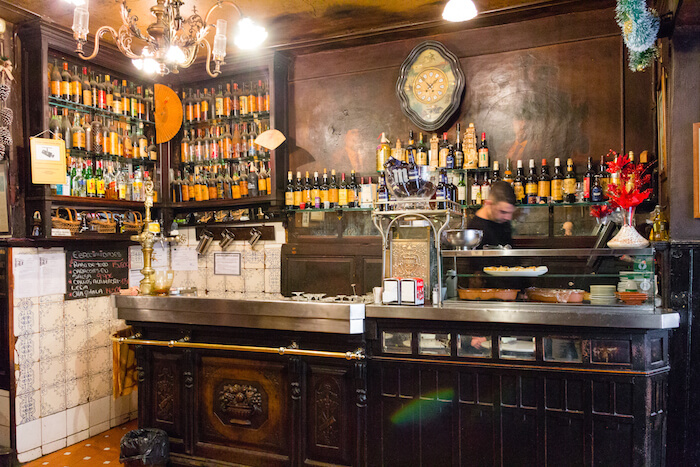 Las barras más castizas de Madrid. Ruta de tascas por Madrid