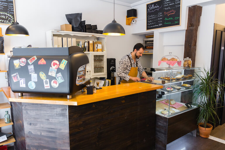 MASTERS SPECIALITY COFFE cafe de especialidad y dulces franceses