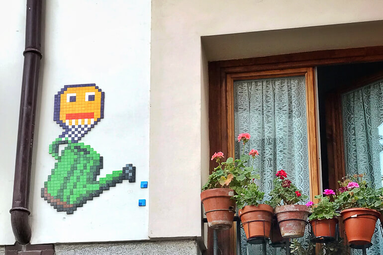 Basket of nean, el artista de los mosaicos callejeros
