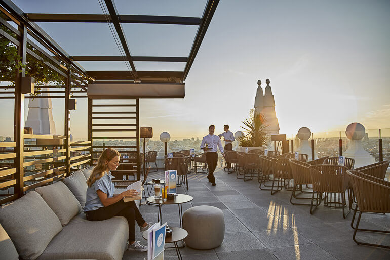 Riu Plaza de España premiará las fotografías más espectaculares del hotel