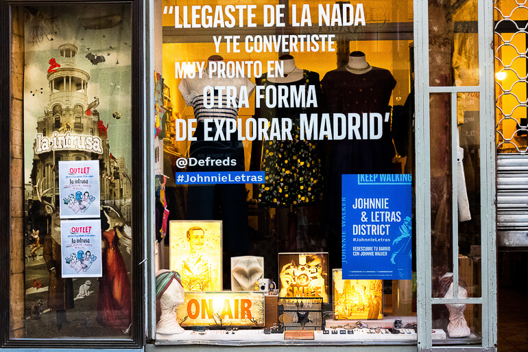 El barrio de las Letras se llena de poesía gracias a Johnnie Walker