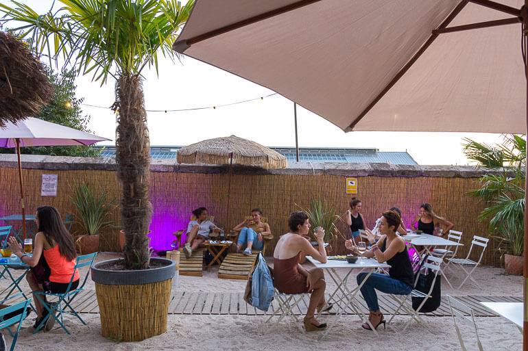 El beach club del Café del Rey junto a la estación de