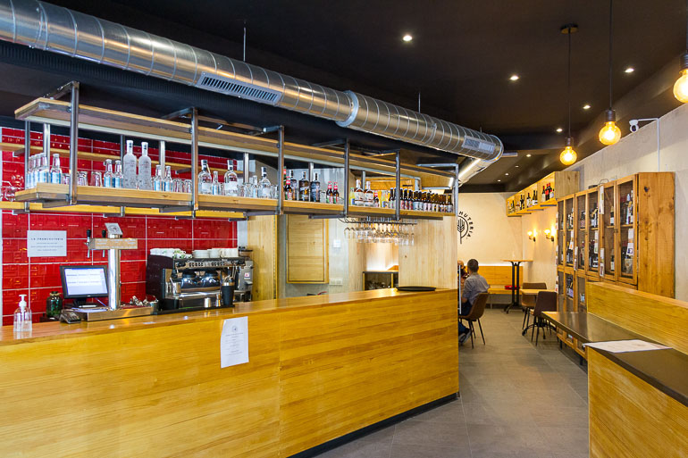 LA FRANCHUTERIA bar y tienda de productos artesanos españoles y franceses