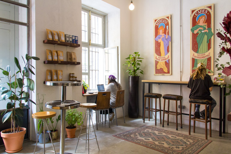 SLOW Cafe Madrid Café de especialidad sin prisa y con mimo