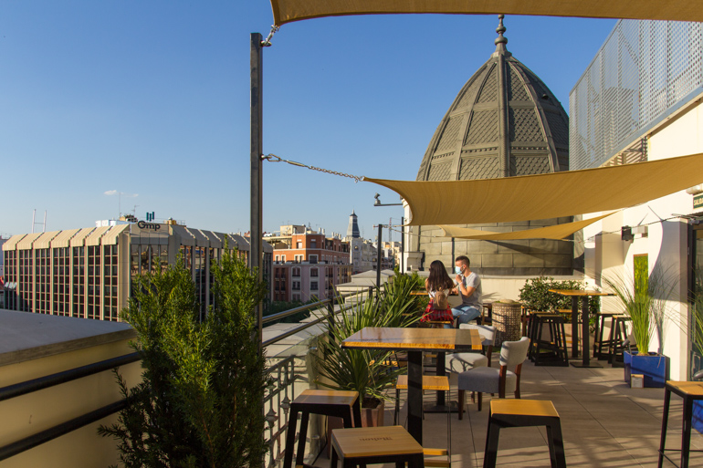 MOA TERRAZA ONE SHOT en el antiguo Palacio de Luchana.jpg