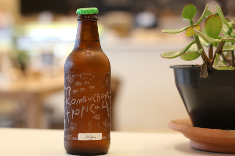 Komvida, la tienda madrileña dedicada a la popular bebida fermentada