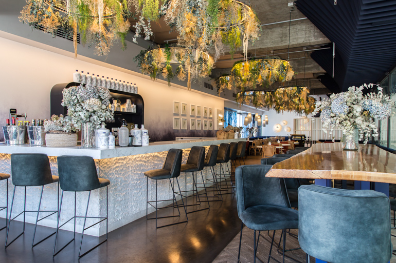 11 Nudos, terraza más marinera y atlántica en el Mercado de San Antón
