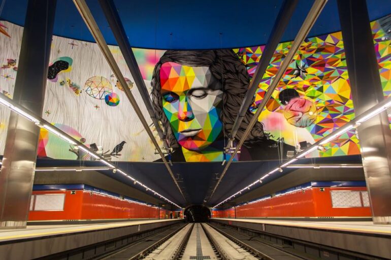 Estacion de metro Paco de Lucía