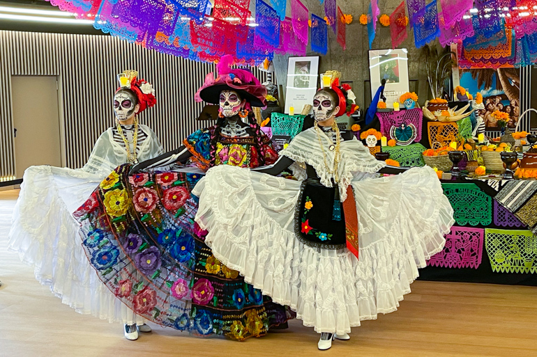 El espectacular Altar de los Muertos del CC Fernán Gómez