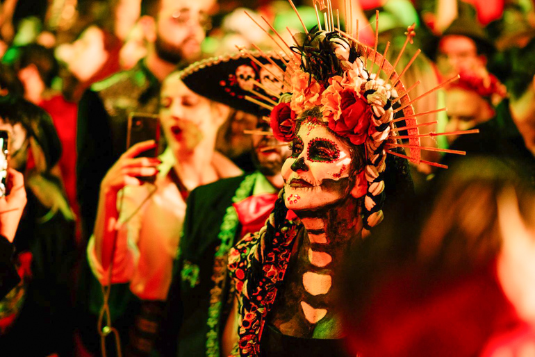 El CBA ha organizado una fiesta icónica para la Noche de los Muertos