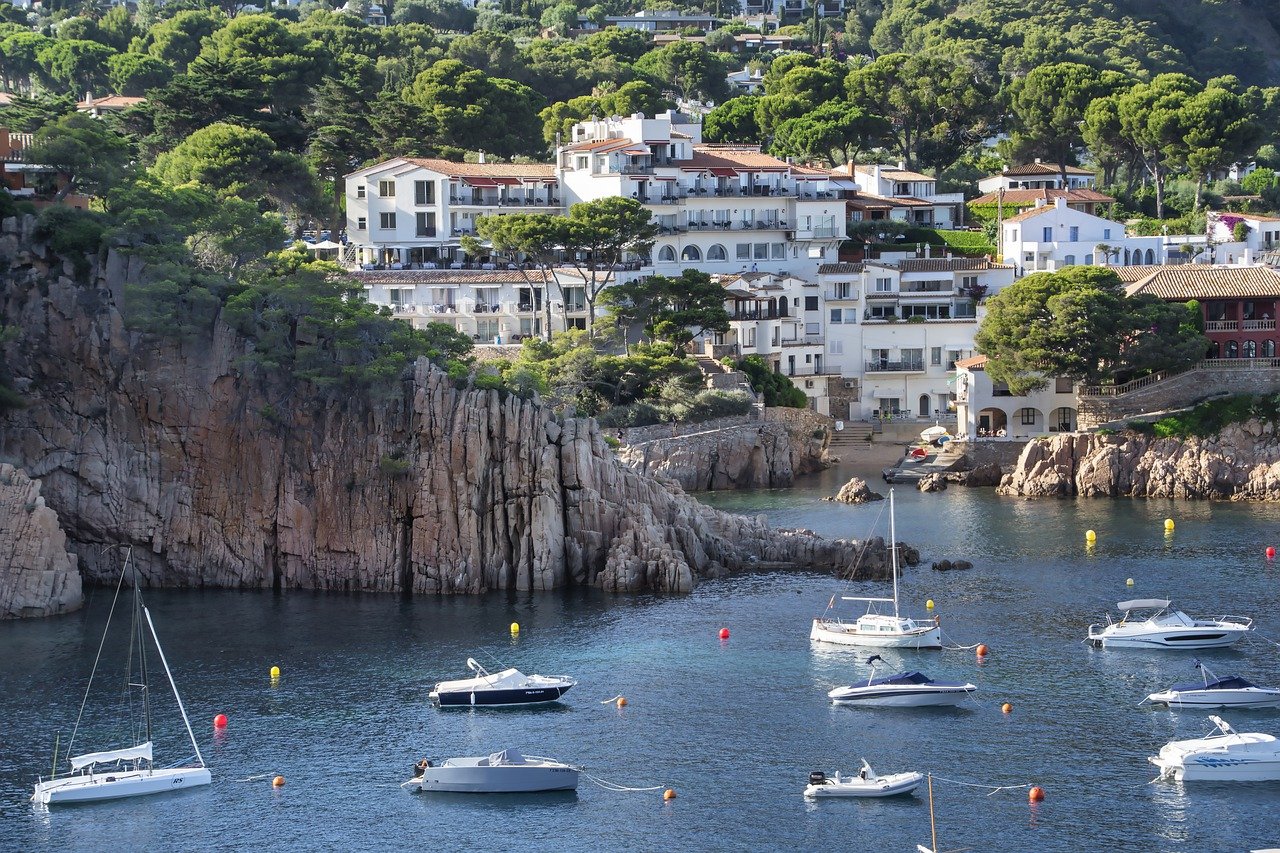 Costa Brava: Descubre la belleza agreste de la “costa salvaje”