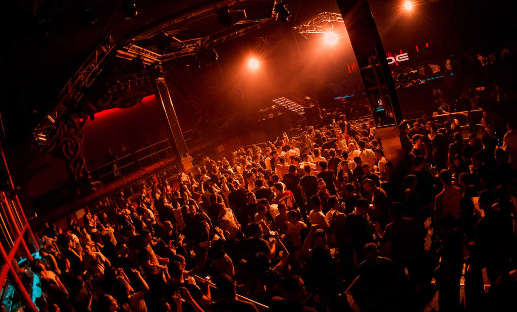 Cartelón para uno de las fiestas más esperadas del año: el 21º aniversario de Fabrik