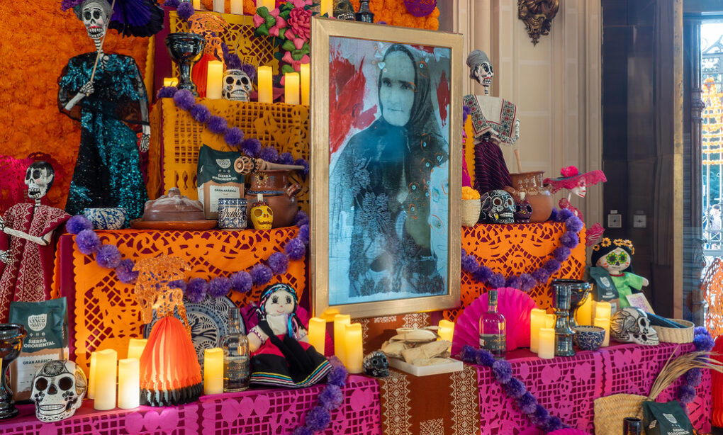 Altar muertos casa america